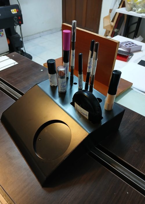 Fabricación de piezas en poliestireno o acrílico