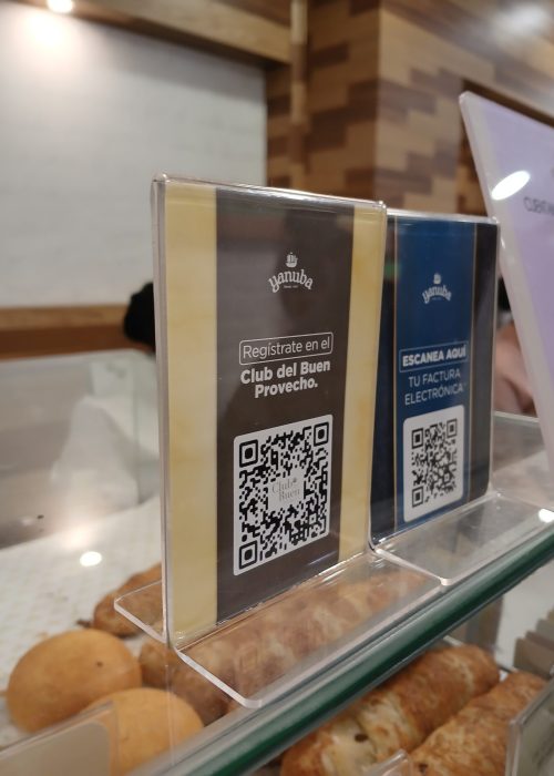 habladores para vitrina y restaurante.