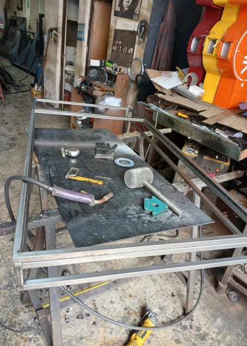 fabricación de todo tipo de etructura metalica para publicidad