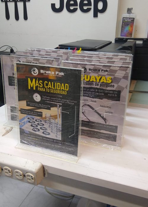 fabricacion de exhibidores para publicidad removible