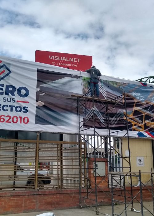 Instalación de publicidad exterior